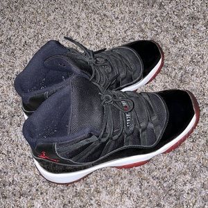 Air Jordan 11 ‘BRED’ size US 6.5 Y